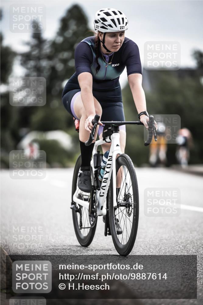 21.06.2026 - 29. Vierlanden-Triathlon H.Heesch http://msf.ph/oto/9887614 21.06.2026 10:44:34 Radfahren 173, 227 meine-sportfotos.de