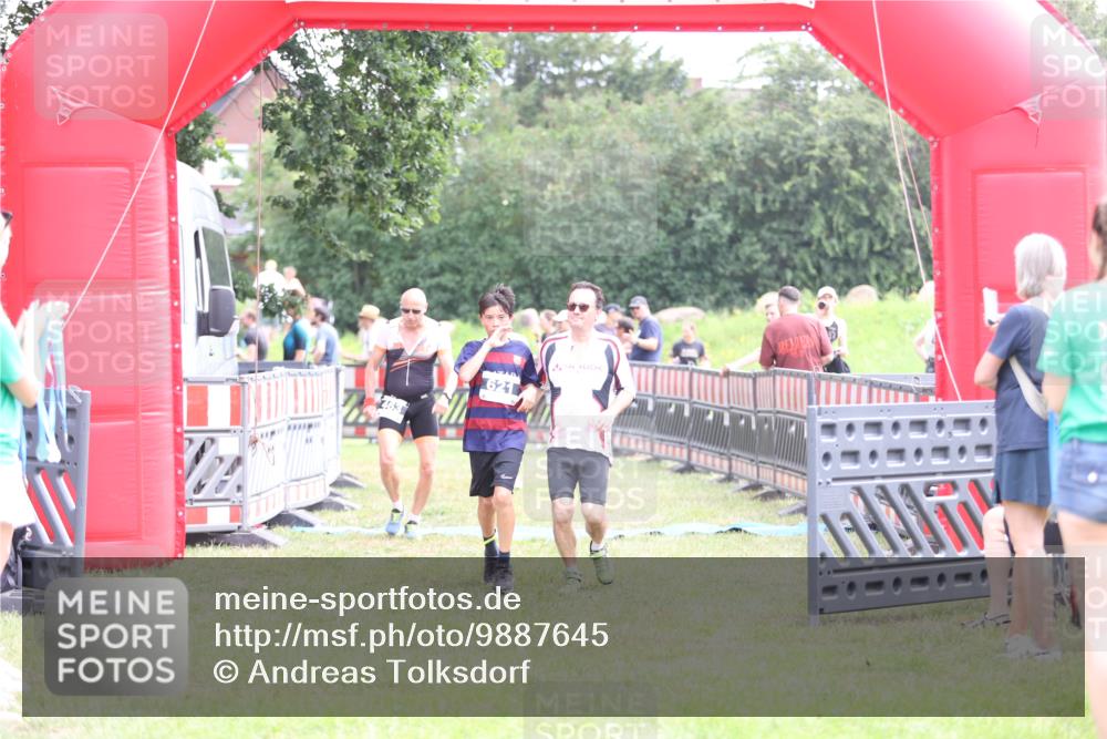 21.06.2026 - 29. Vierlanden-Triathlon Andreas Tolksdorf http://msf.ph/oto/9887645 21.06.2026 11:36:31 Ziel 461, 463, 601, 621, 461, 463, 601, 621 meine-sportfotos.de