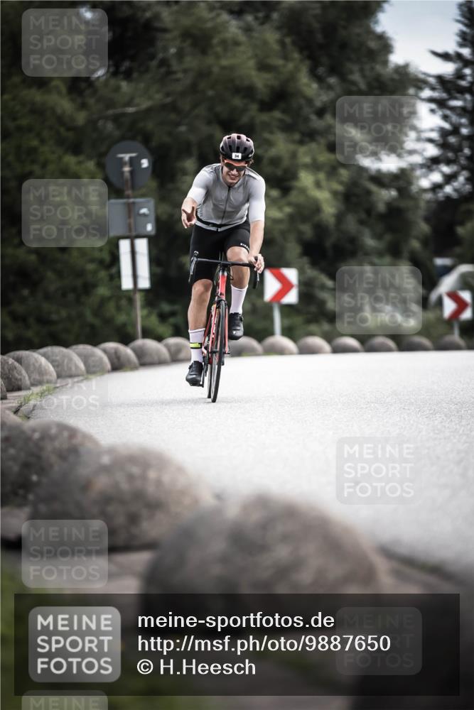 21.06.2026 - 29. Vierlanden-Triathlon H.Heesch http://msf.ph/oto/9887650 21.06.2026 10:44:49 Radfahren 34, 59, 121, 191, 261, 419, 452, 474 meine-sportfotos.de
