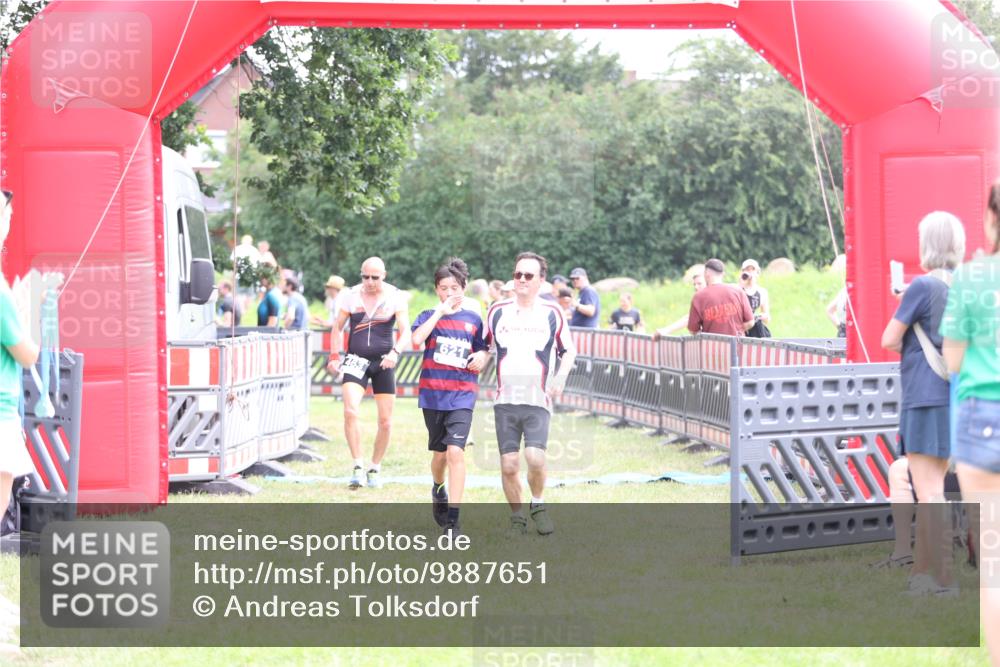 21.06.2026 - 29. Vierlanden-Triathlon Andreas Tolksdorf http://msf.ph/oto/9887651 21.06.2026 11:36:31 Ziel 461, 463, 601, 621, 461, 463, 601, 621 meine-sportfotos.de