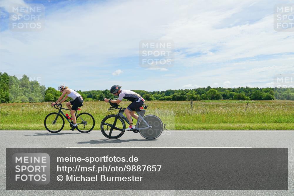 21.06.2026 - Viking Triathlon Michael Burmester http://msf.ph/oto/9887657 21.06.2026 12:01:55 Radfahren 124, 322, 549 meine-sportfotos.de