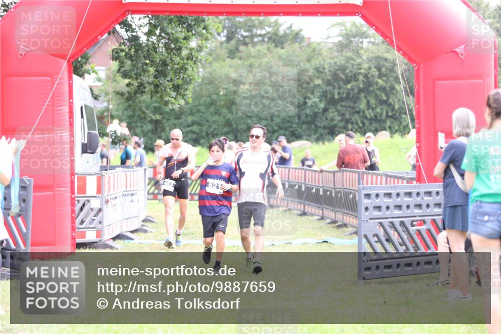 21.06.2026 - 29. Vierlanden-Triathlon Andreas Tolksdorf http://msf.ph/oto/9887659 21.06.2026 11:36:31 Ziel 461, 463, 601, 621, 461, 463, 601, 621 meine-sportfotos.de