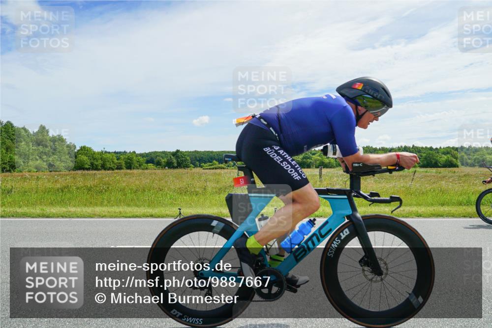 21.06.2026 - Viking Triathlon Michael Burmester http://msf.ph/oto/9887667 21.06.2026 12:02:30 Radfahren 46, 51, 374, 395, 425, 509, 661 meine-sportfotos.de
