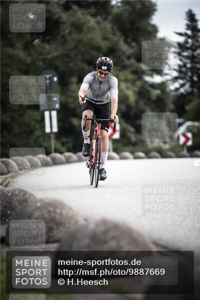 21.06.2026 - 29. Vierlanden-Triathlon H.Heesch http://msf.ph/oto/9887669 21.06.2026 10:44:50 Radfahren 34, 59, 191, 419, 452, 474 meine-sportfotos.de