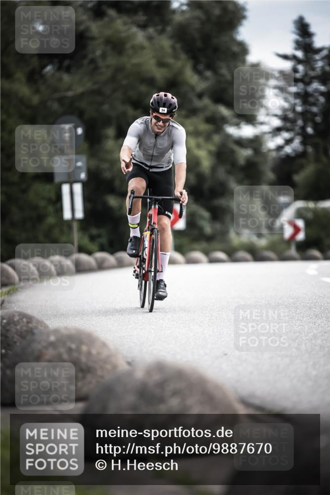 21.06.2026 - 29. Vierlanden-Triathlon H.Heesch http://msf.ph/oto/9887670 21.06.2026 10:44:50 Radfahren 34, 59, 191, 419, 452, 474 meine-sportfotos.de