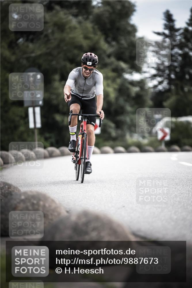 21.06.2026 - 29. Vierlanden-Triathlon H.Heesch http://msf.ph/oto/9887673 21.06.2026 10:44:50 Radfahren 34, 59, 191, 419, 452, 474 meine-sportfotos.de