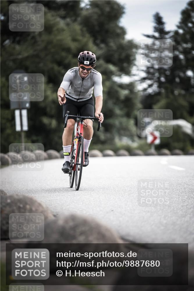 21.06.2026 - 29. Vierlanden-Triathlon H.Heesch http://msf.ph/oto/9887680 21.06.2026 10:44:50 Radfahren 34, 59, 191, 419, 452, 474 meine-sportfotos.de