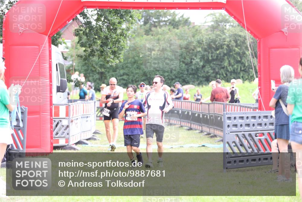 21.06.2026 - 29. Vierlanden-Triathlon Andreas Tolksdorf http://msf.ph/oto/9887681 21.06.2026 11:36:31 Ziel 461, 463, 601, 621, 461, 463, 601, 621 meine-sportfotos.de