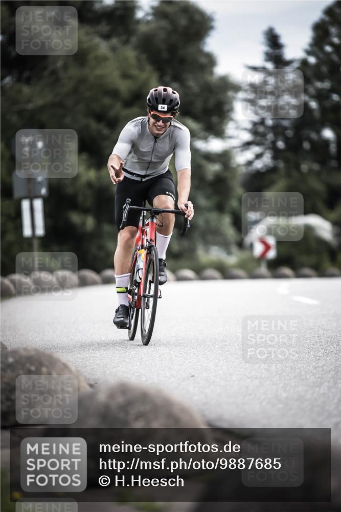 21.06.2026 - 29. Vierlanden-Triathlon H.Heesch http://msf.ph/oto/9887685 21.06.2026 10:44:50 Radfahren 34, 59, 191, 419, 452, 474 meine-sportfotos.de