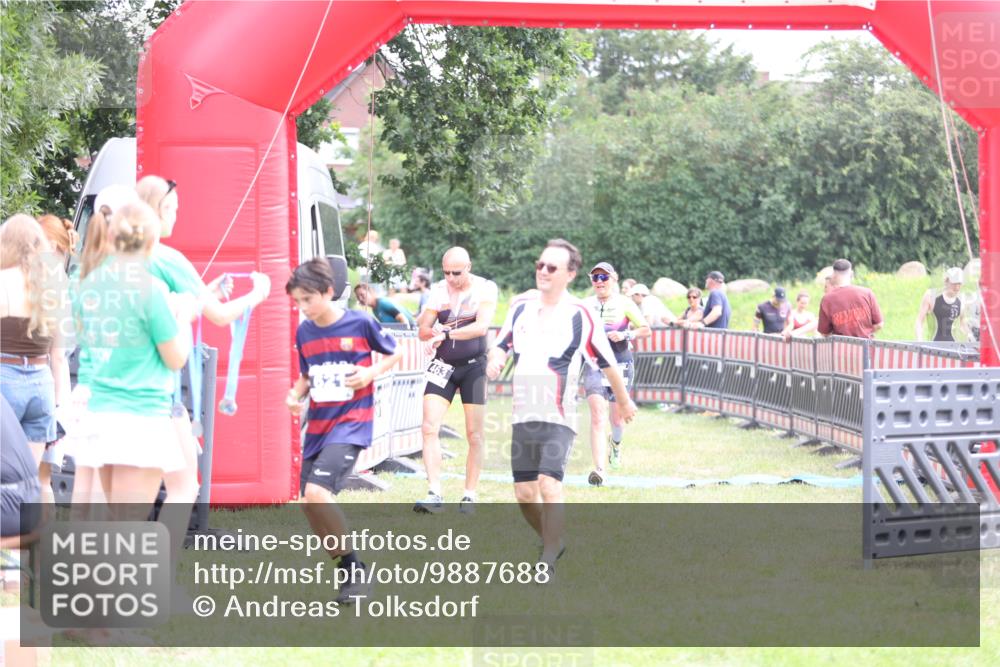 21.06.2026 - 29. Vierlanden-Triathlon Andreas Tolksdorf http://msf.ph/oto/9887688 21.06.2026 11:36:33 Ziel 461, 463, 601, 621, 461, 463, 601, 621 meine-sportfotos.de