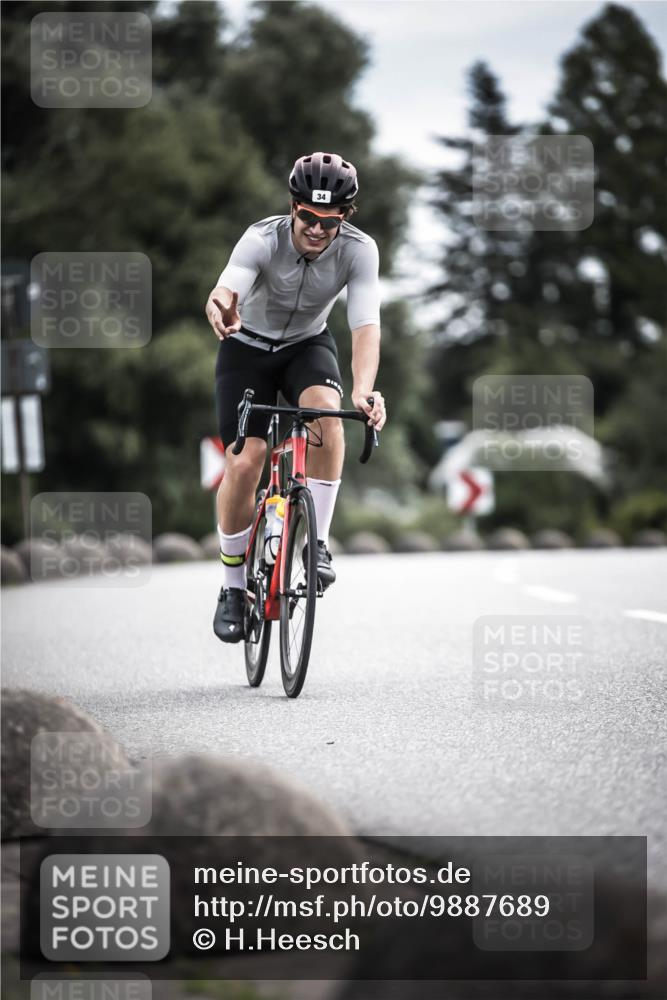 21.06.2026 - 29. Vierlanden-Triathlon H.Heesch http://msf.ph/oto/9887689 21.06.2026 10:44:50 Radfahren 34, 59, 191, 419, 452, 474 meine-sportfotos.de