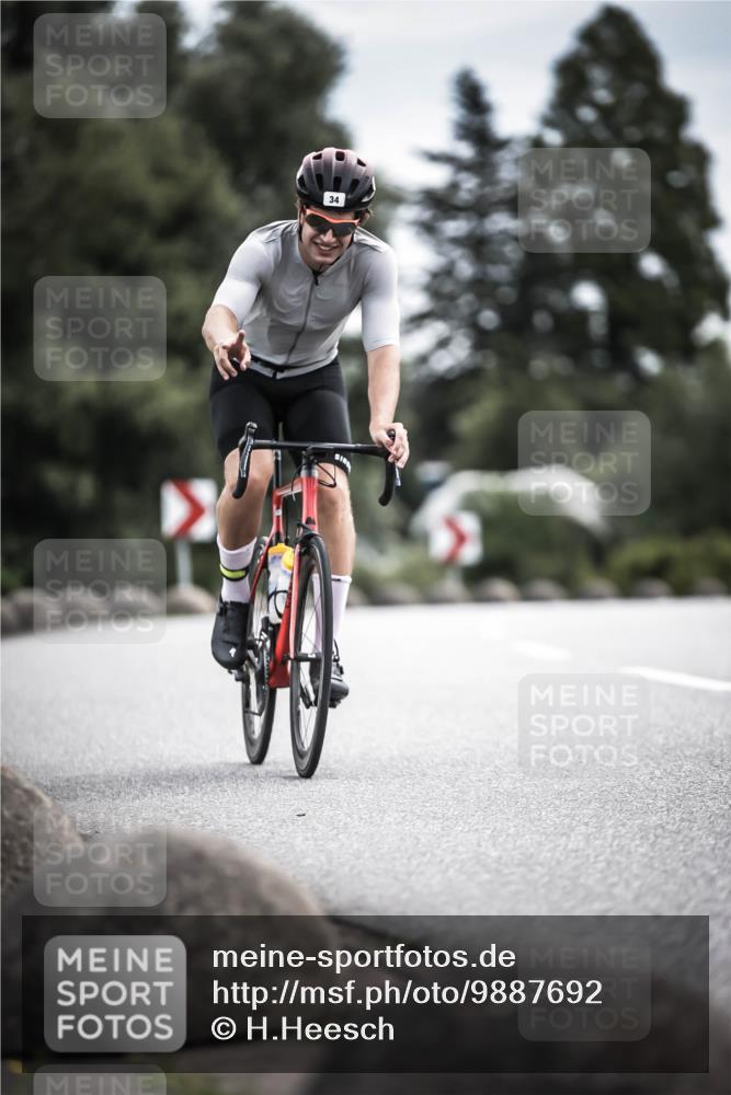 21.06.2026 - 29. Vierlanden-Triathlon H.Heesch http://msf.ph/oto/9887692 21.06.2026 10:44:50 Radfahren 34, 59, 191, 419, 452, 474 meine-sportfotos.de