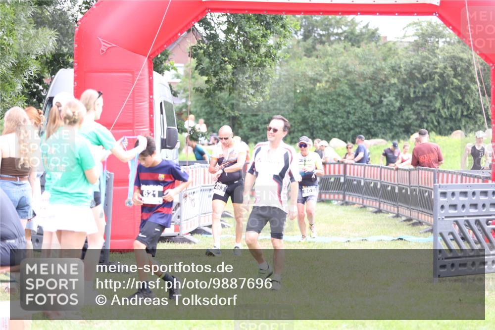 21.06.2026 - 29. Vierlanden-Triathlon Andreas Tolksdorf http://msf.ph/oto/9887696 21.06.2026 11:36:33 Ziel 461, 463, 601, 621, 461, 463, 601, 621 meine-sportfotos.de