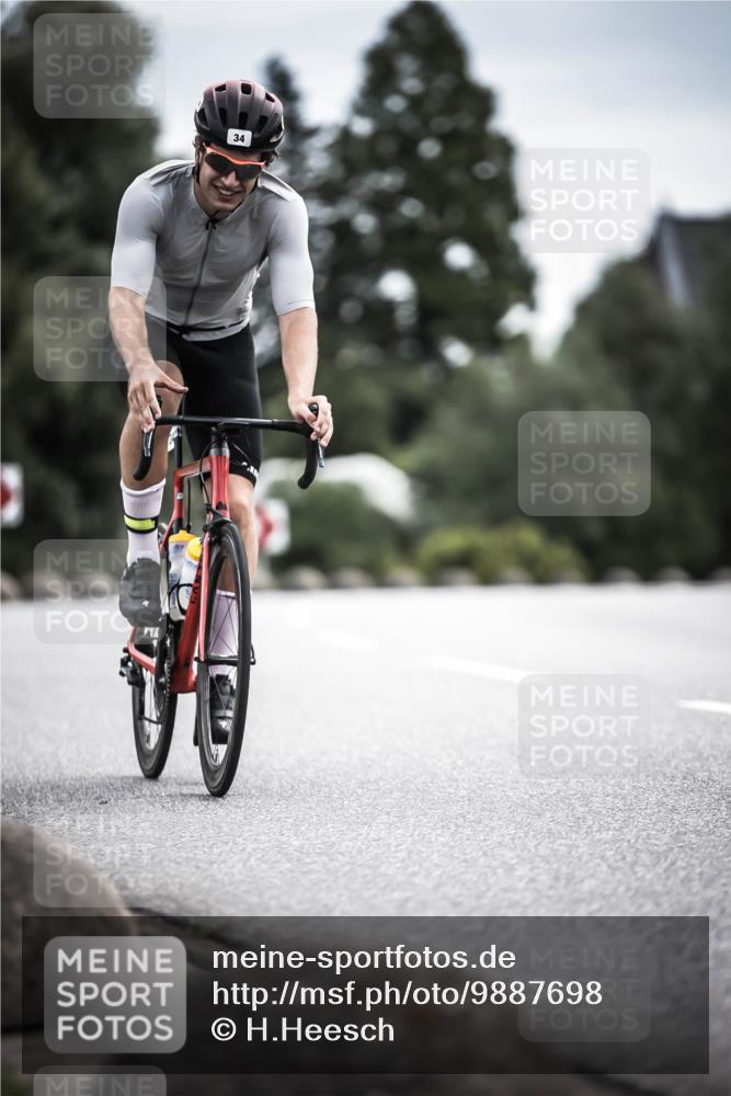 21.06.2026 - 29. Vierlanden-Triathlon H.Heesch http://msf.ph/oto/9887698 21.06.2026 10:44:50 Radfahren 34, 59, 191, 419, 452, 474 meine-sportfotos.de