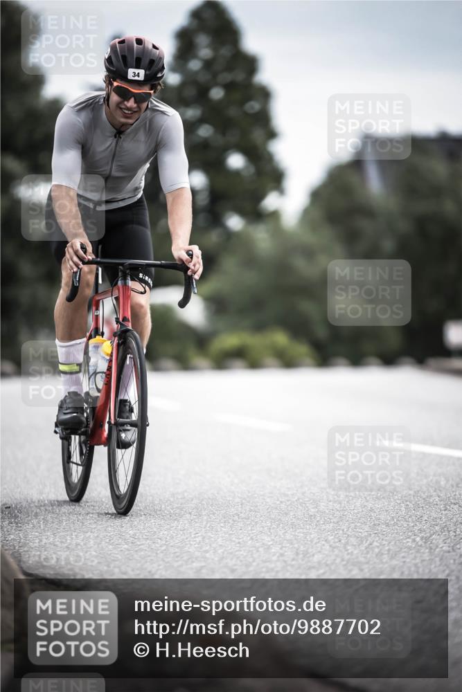 21.06.2026 - 29. Vierlanden-Triathlon H.Heesch http://msf.ph/oto/9887702 21.06.2026 10:44:51 Radfahren 34, 59, 191, 419, 452 meine-sportfotos.de