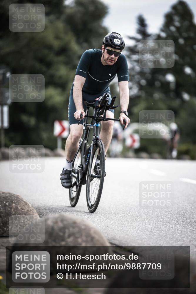 21.06.2026 - 29. Vierlanden-Triathlon H.Heesch http://msf.ph/oto/9887709 21.06.2026 10:45:06 Radfahren 88, 104, 257 meine-sportfotos.de