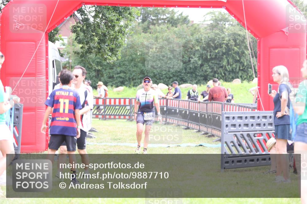 21.06.2026 - 29. Vierlanden-Triathlon Andreas Tolksdorf http://msf.ph/oto/9887710 21.06.2026 11:36:34 Ziel 461, 463, 601, 461, 463, 601 meine-sportfotos.de