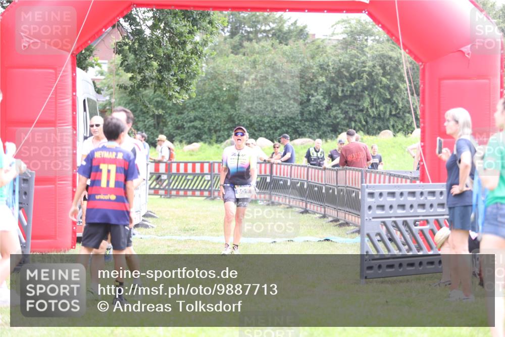 21.06.2026 - 29. Vierlanden-Triathlon Andreas Tolksdorf http://msf.ph/oto/9887713 21.06.2026 11:36:34 Ziel 461, 463, 601, 461, 463, 601 meine-sportfotos.de