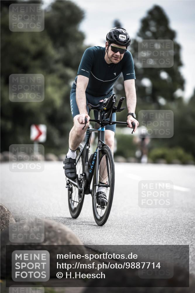 21.06.2026 - 29. Vierlanden-Triathlon H.Heesch http://msf.ph/oto/9887714 21.06.2026 10:45:06 Radfahren 88, 104, 257 meine-sportfotos.de