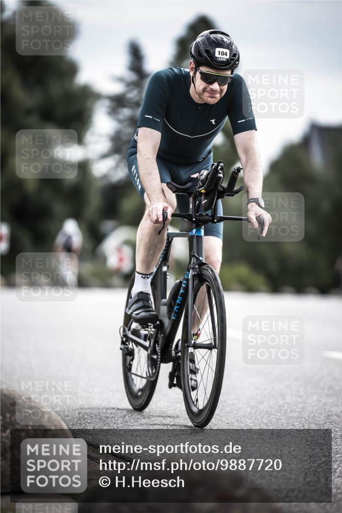 21.06.2026 - 29. Vierlanden-Triathlon H.Heesch http://msf.ph/oto/9887720 21.06.2026 10:45:06 Radfahren 88, 104, 257 meine-sportfotos.de