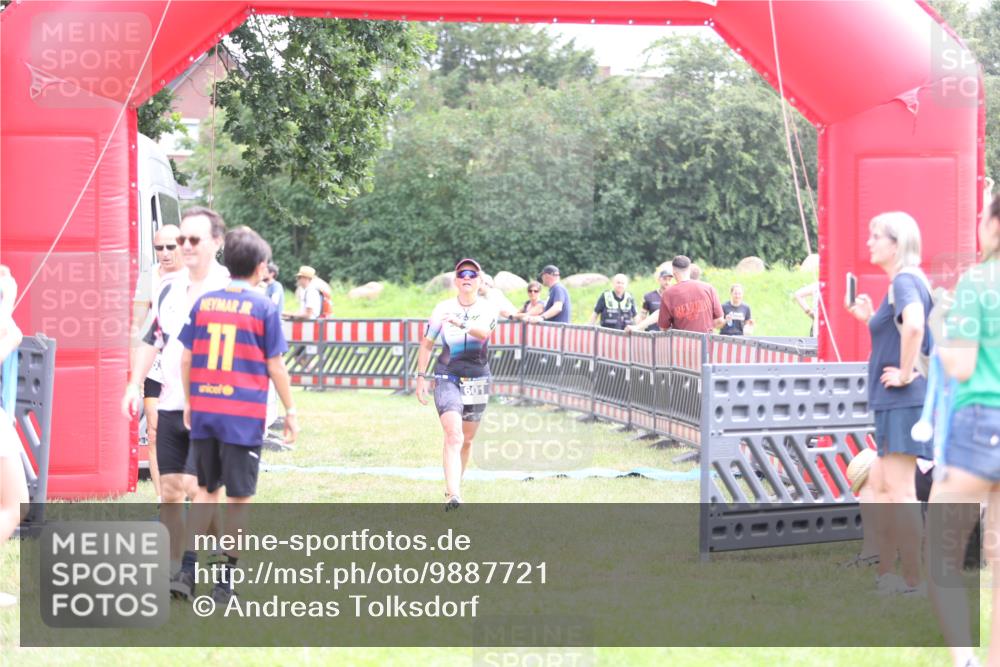 21.06.2026 - 29. Vierlanden-Triathlon Andreas Tolksdorf http://msf.ph/oto/9887721 21.06.2026 11:36:34 Ziel 461, 463, 601, 461, 463, 601 meine-sportfotos.de