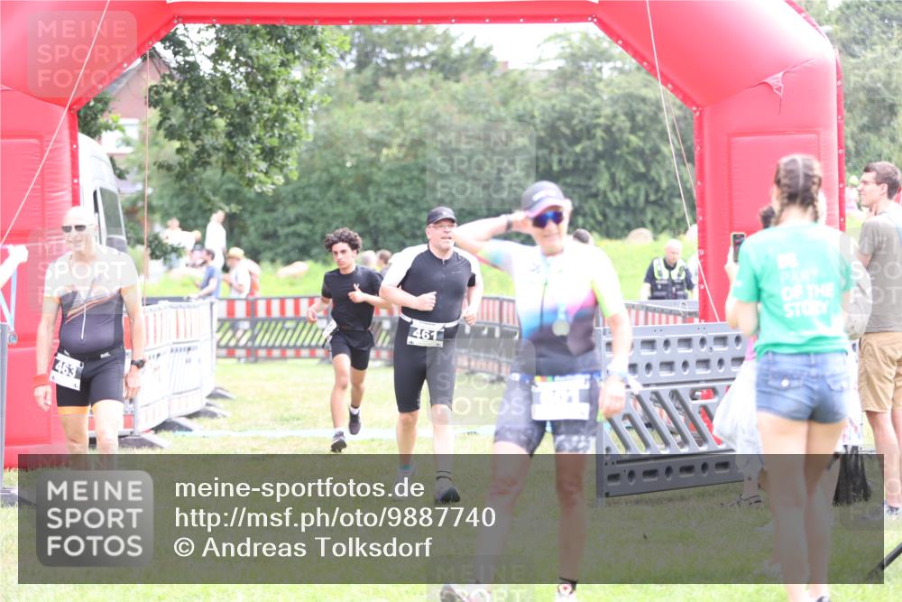 21.06.2026 - 29. Vierlanden-Triathlon Andreas Tolksdorf http://msf.ph/oto/9887740 21.06.2026 11:36:44 Ziel 461, 508, 461, 508 meine-sportfotos.de
