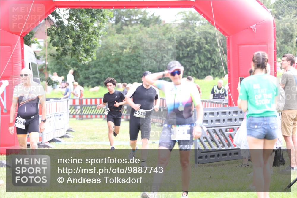 21.06.2026 - 29. Vierlanden-Triathlon Andreas Tolksdorf http://msf.ph/oto/9887743 21.06.2026 11:36:44 Ziel 461, 508, 461, 508 meine-sportfotos.de