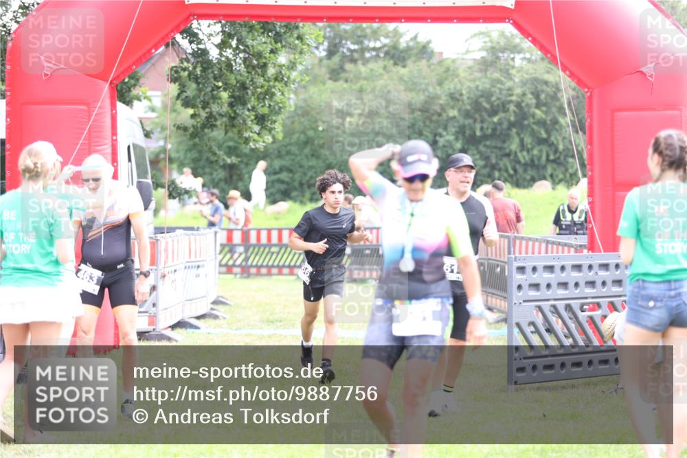 21.06.2026 - 29. Vierlanden-Triathlon Andreas Tolksdorf http://msf.ph/oto/9887756 21.06.2026 11:36:45 Ziel 400, 461, 508, 400, 461, 508 meine-sportfotos.de