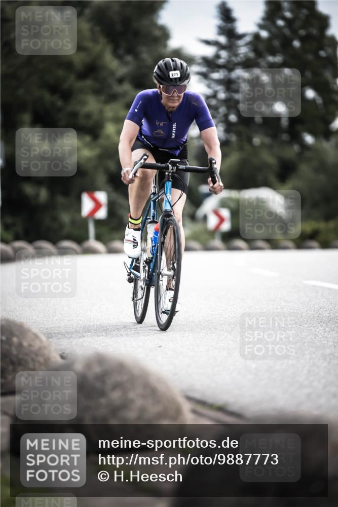 21.06.2026 - 29. Vierlanden-Triathlon H.Heesch http://msf.ph/oto/9887773 21.06.2026 10:45:16 Radfahren 37, 81, 88, 257, 271, 428 meine-sportfotos.de