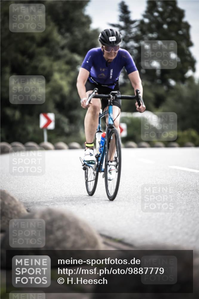 21.06.2026 - 29. Vierlanden-Triathlon H.Heesch http://msf.ph/oto/9887779 21.06.2026 10:45:16 Radfahren 37, 81, 88, 257, 271, 428 meine-sportfotos.de
