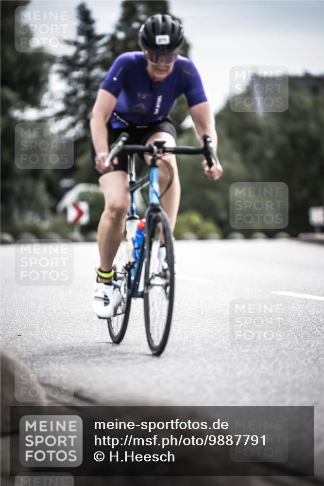 21.06.2026 - 29. Vierlanden-Triathlon H.Heesch http://msf.ph/oto/9887791 21.06.2026 10:45:16 Radfahren 37, 81, 88, 257, 271, 428 meine-sportfotos.de