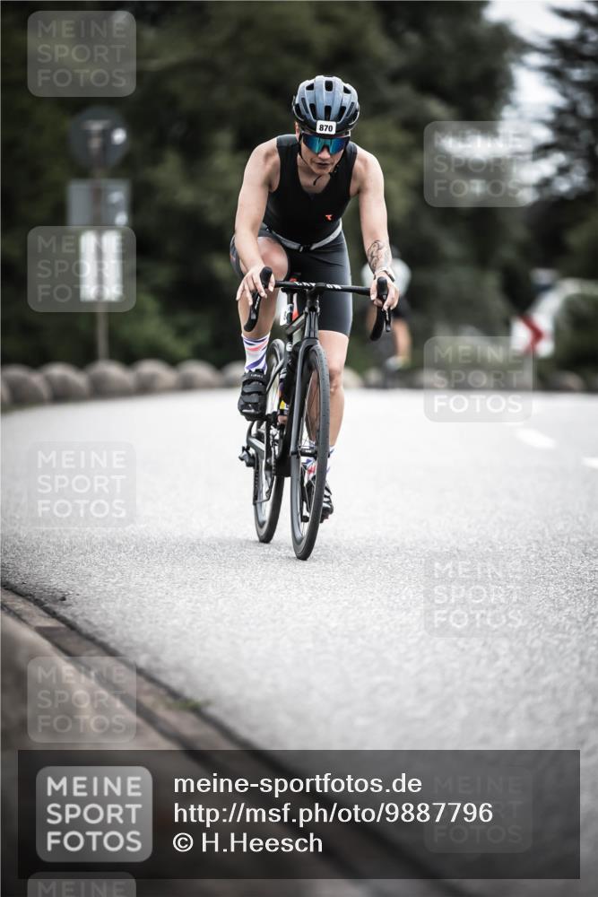 21.06.2026 - 29. Vierlanden-Triathlon H.Heesch http://msf.ph/oto/9887796 21.06.2026 12:11:35 Radfahren 230, 846, 859, 870, 881 meine-sportfotos.de
