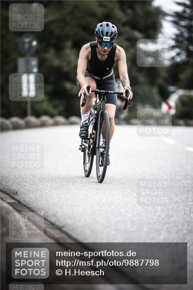 21.06.2026 - 29. Vierlanden-Triathlon H.Heesch http://msf.ph/oto/9887798 21.06.2026 12:11:35 Radfahren 230, 846, 859, 870, 881 meine-sportfotos.de