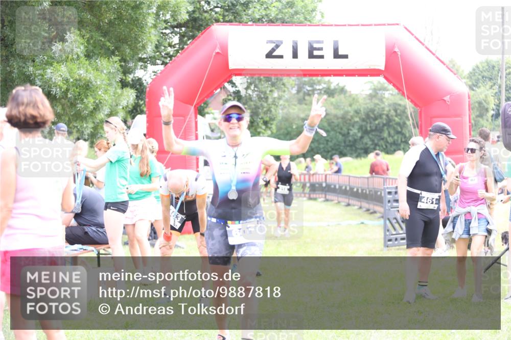 21.06.2026 - 29. Vierlanden-Triathlon Andreas Tolksdorf http://msf.ph/oto/9887818 21.06.2026 11:37:06 Ziel 516, 518, 553, 516, 518, 553 meine-sportfotos.de