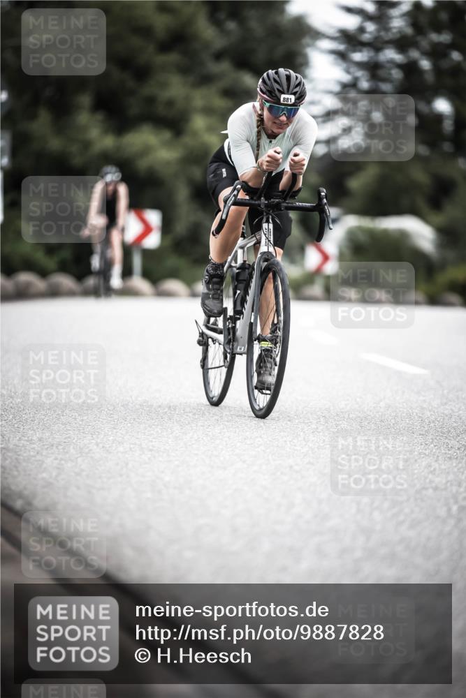 21.06.2026 - 29. Vierlanden-Triathlon H.Heesch http://msf.ph/oto/9887828 21.06.2026 12:11:39 Radfahren 870, 881, 885 meine-sportfotos.de
