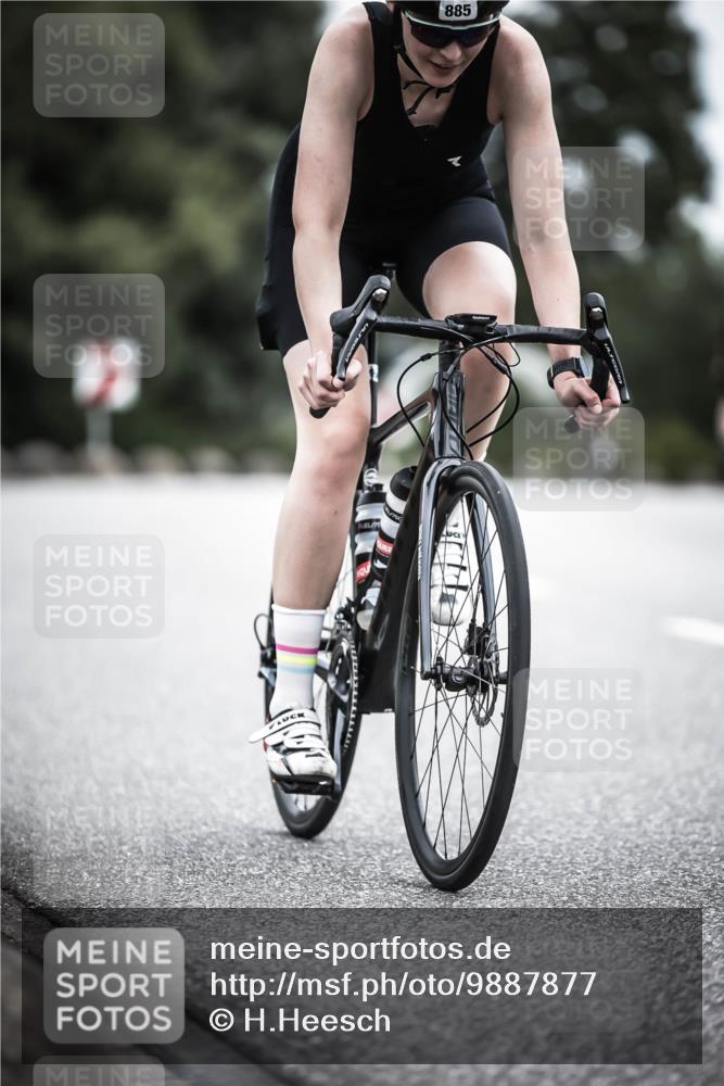 21.06.2026 - 29. Vierlanden-Triathlon H.Heesch http://msf.ph/oto/9887877 21.06.2026 12:11:43 Radfahren 881, 885, 979 meine-sportfotos.de