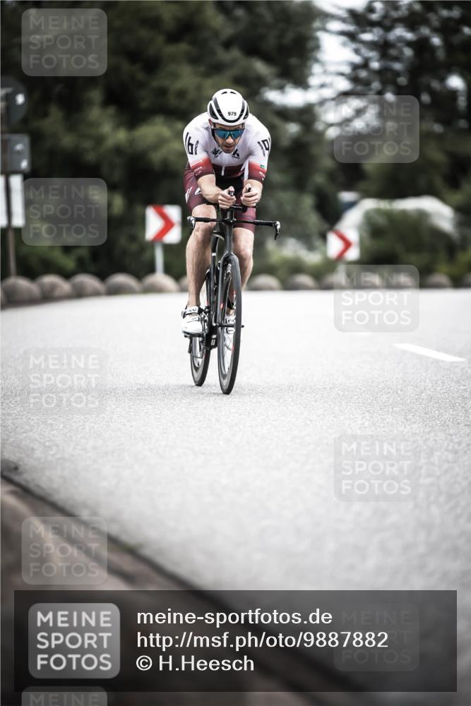 21.06.2026 - 29. Vierlanden-Triathlon H.Heesch http://msf.ph/oto/9887882 21.06.2026 12:11:50 Radfahren 850, 979 meine-sportfotos.de