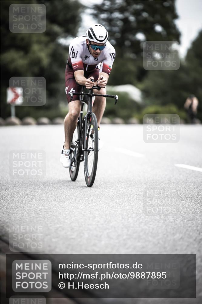 21.06.2026 - 29. Vierlanden-Triathlon H.Heesch http://msf.ph/oto/9887895 21.06.2026 12:11:50 Radfahren 850, 979 meine-sportfotos.de