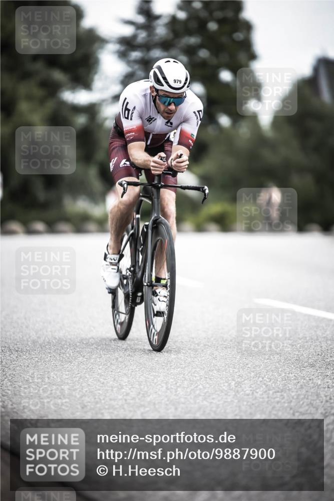 21.06.2026 - 29. Vierlanden-Triathlon H.Heesch http://msf.ph/oto/9887900 21.06.2026 12:11:50 Radfahren 850, 979 meine-sportfotos.de