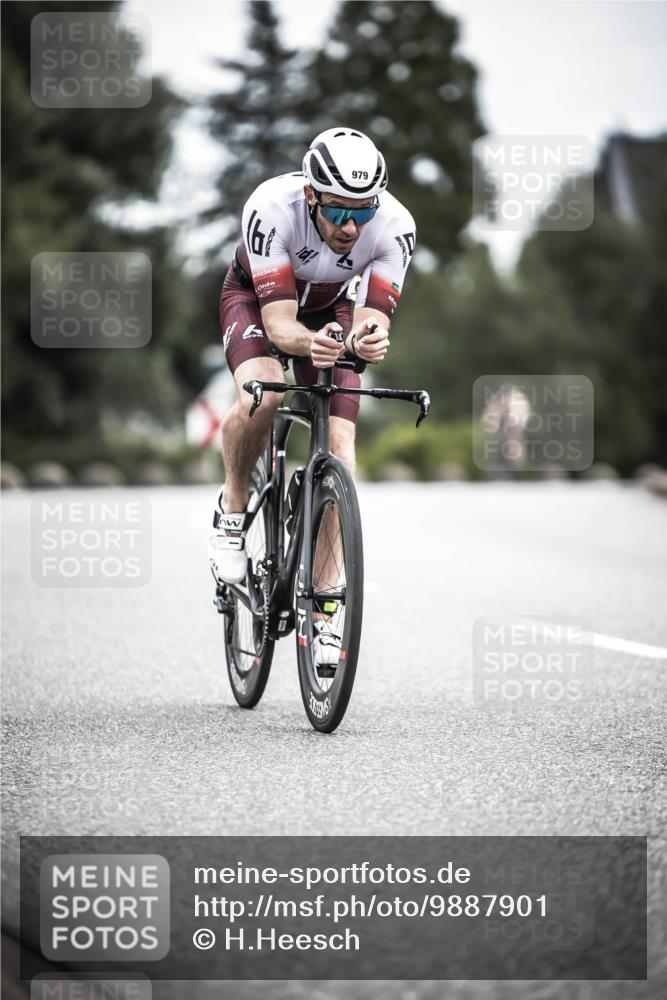 21.06.2026 - 29. Vierlanden-Triathlon H.Heesch http://msf.ph/oto/9887901 21.06.2026 12:11:50 Radfahren 850, 979 meine-sportfotos.de
