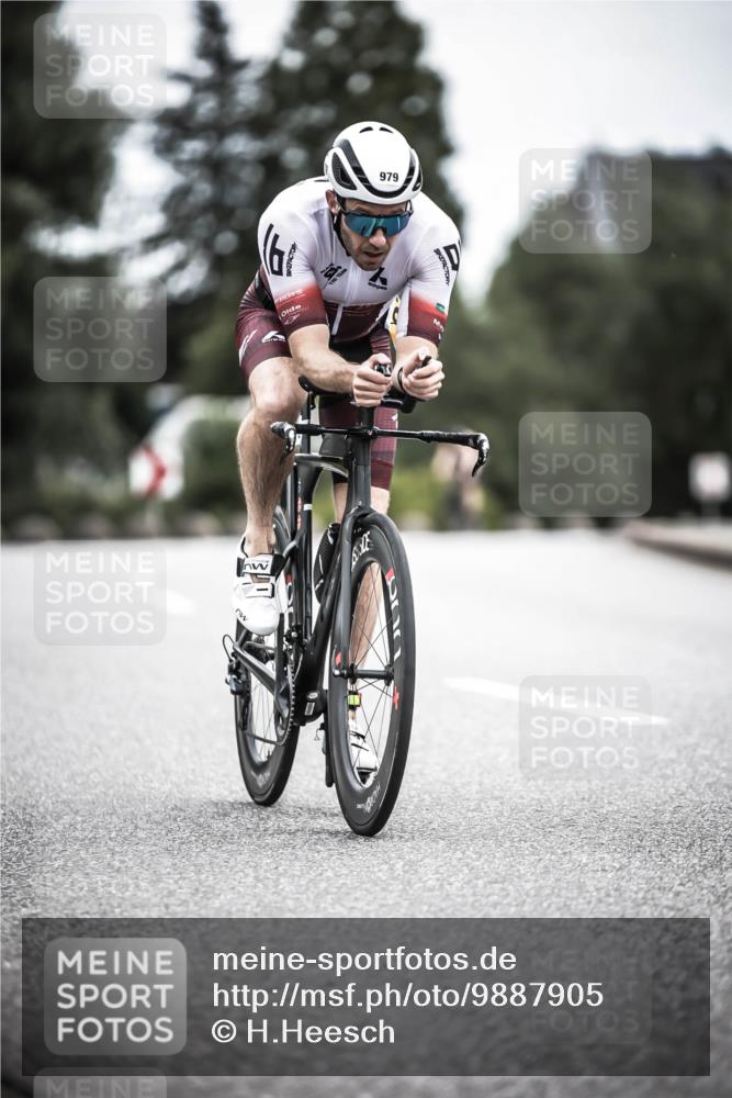 21.06.2026 - 29. Vierlanden-Triathlon H.Heesch http://msf.ph/oto/9887905 21.06.2026 12:11:50 Radfahren 850, 979 meine-sportfotos.de