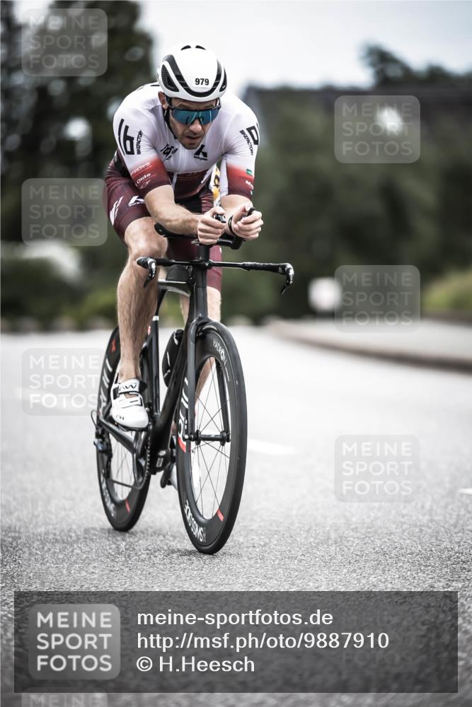 21.06.2026 - 29. Vierlanden-Triathlon H.Heesch http://msf.ph/oto/9887910 21.06.2026 12:11:50 Radfahren 850, 979 meine-sportfotos.de