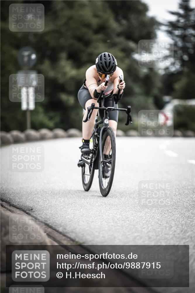 21.06.2026 - 29. Vierlanden-Triathlon H.Heesch http://msf.ph/oto/9887915 21.06.2026 12:11:58 Radfahren 657, 878 meine-sportfotos.de