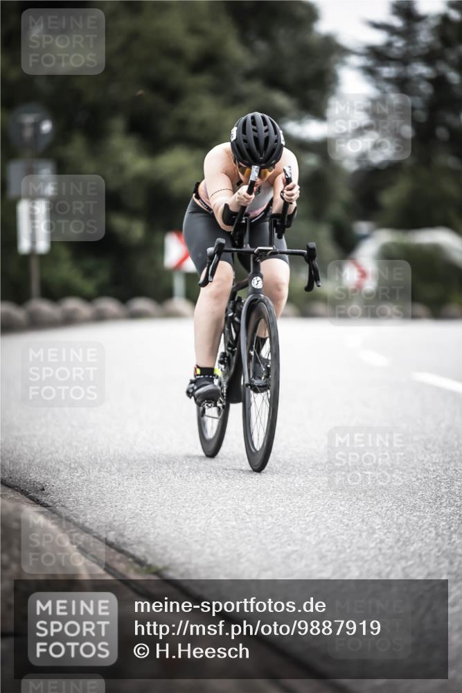 21.06.2026 - 29. Vierlanden-Triathlon H.Heesch http://msf.ph/oto/9887919 21.06.2026 12:11:58 Radfahren 657, 878 meine-sportfotos.de