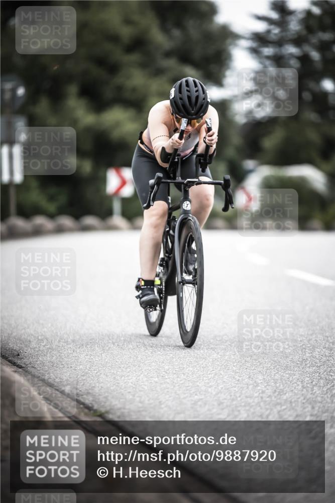 21.06.2026 - 29. Vierlanden-Triathlon H.Heesch http://msf.ph/oto/9887920 21.06.2026 12:11:58 Radfahren 657, 878 meine-sportfotos.de