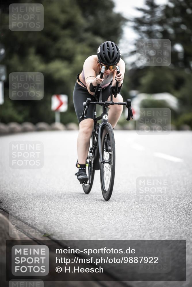 21.06.2026 - 29. Vierlanden-Triathlon H.Heesch http://msf.ph/oto/9887922 21.06.2026 12:11:58 Radfahren 657, 878 meine-sportfotos.de