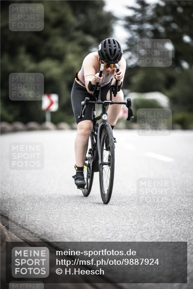21.06.2026 - 29. Vierlanden-Triathlon H.Heesch http://msf.ph/oto/9887924 21.06.2026 12:11:58 Radfahren 657, 878 meine-sportfotos.de