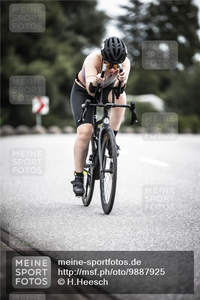 21.06.2026 - 29. Vierlanden-Triathlon H.Heesch http://msf.ph/oto/9887925 21.06.2026 12:11:58 Radfahren 657, 878 meine-sportfotos.de
