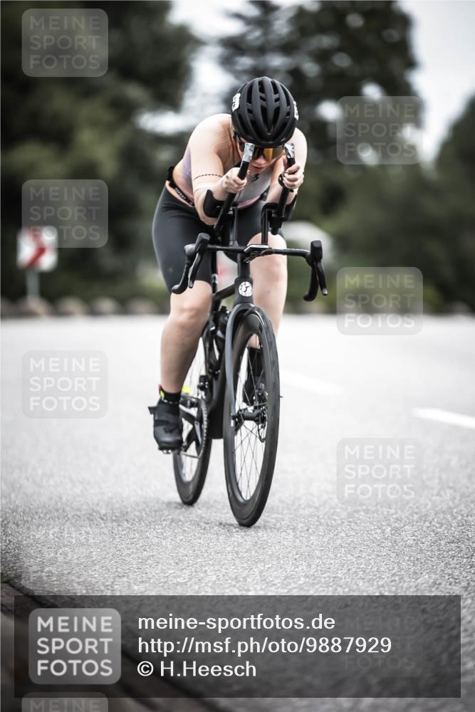 21.06.2026 - 29. Vierlanden-Triathlon H.Heesch http://msf.ph/oto/9887929 21.06.2026 12:11:58 Radfahren 657, 878 meine-sportfotos.de