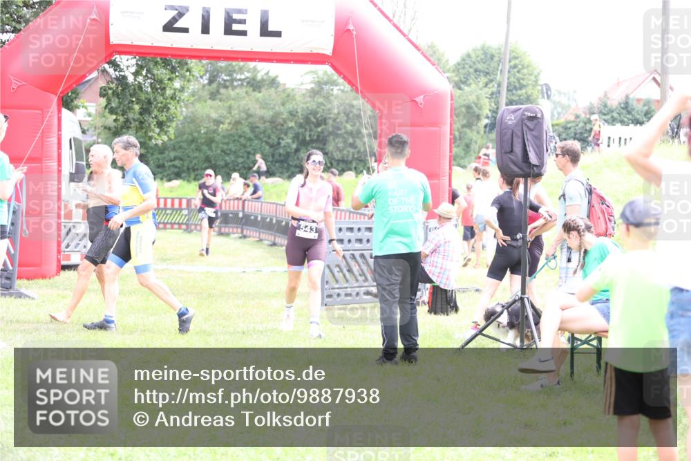21.06.2026 - 29. Vierlanden-Triathlon Andreas Tolksdorf http://msf.ph/oto/9887938 21.06.2026 11:39:08 Ziel 543, 587, 543, 587 meine-sportfotos.de